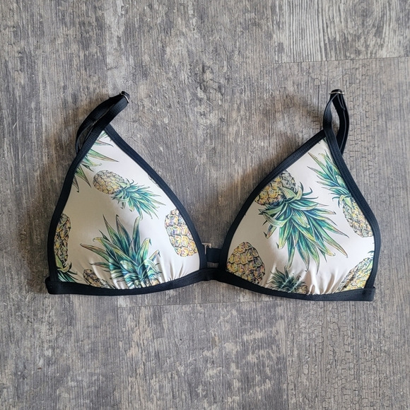 GIANNI BINI PINEAPPLE PRINT TOP - Picture 3 of 5